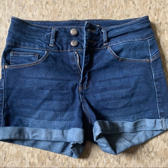(XS/S) Bundle of 3 Pairs of Shorts - Picture 2 of 7